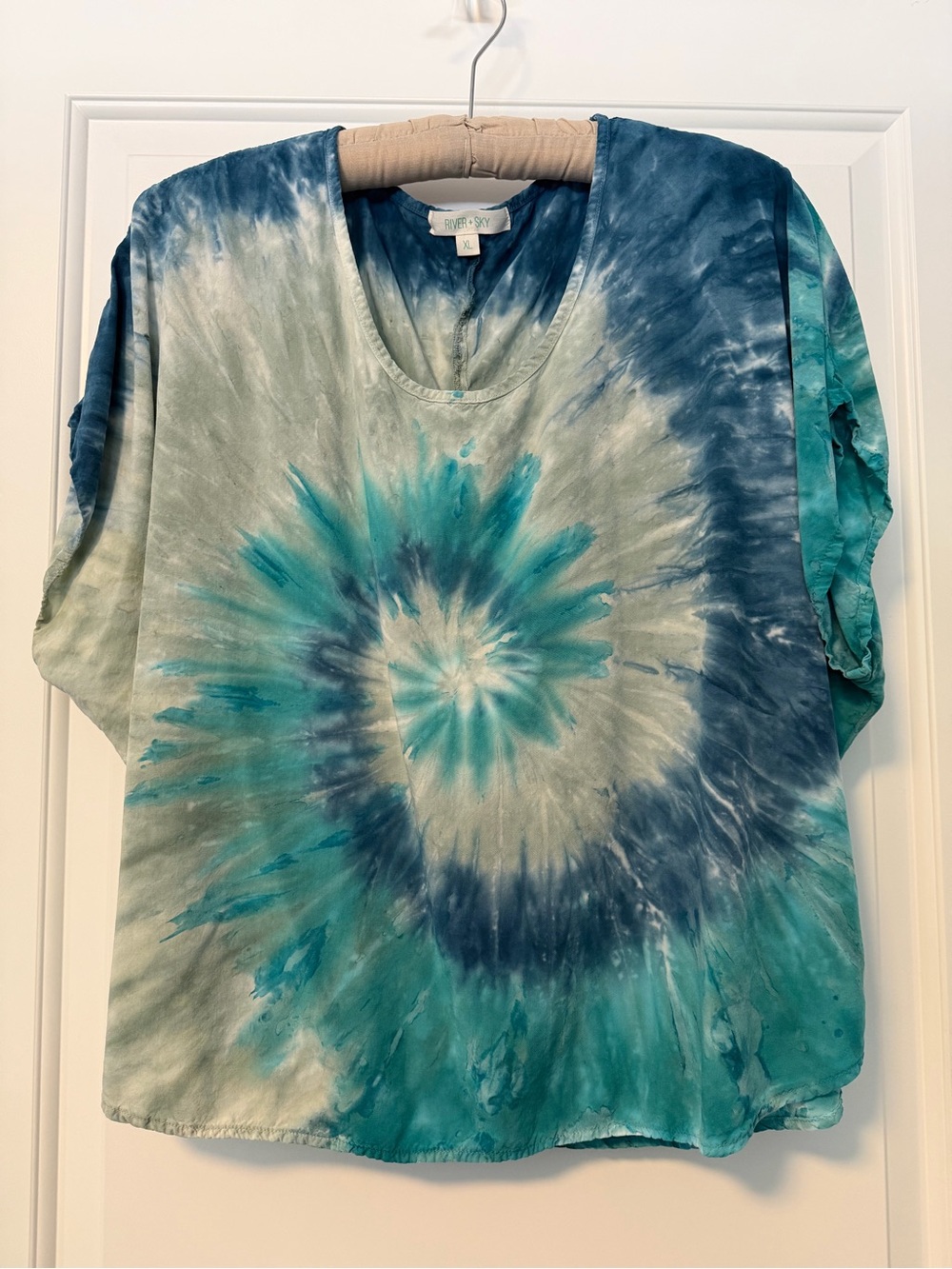 River + Sky: Dancer Tee - Bayou XL EUC!